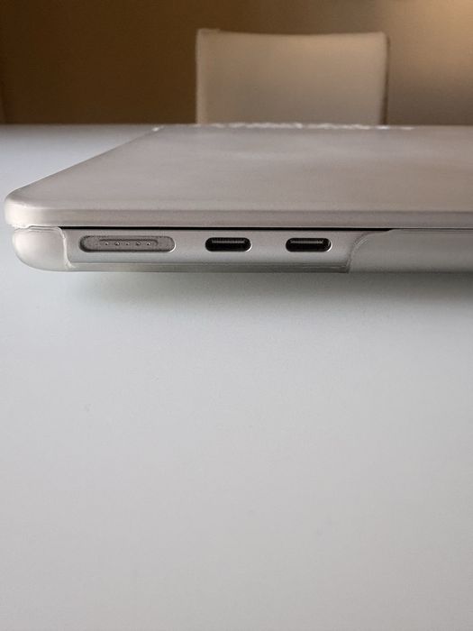 Macbook air 13 m3 256GB
