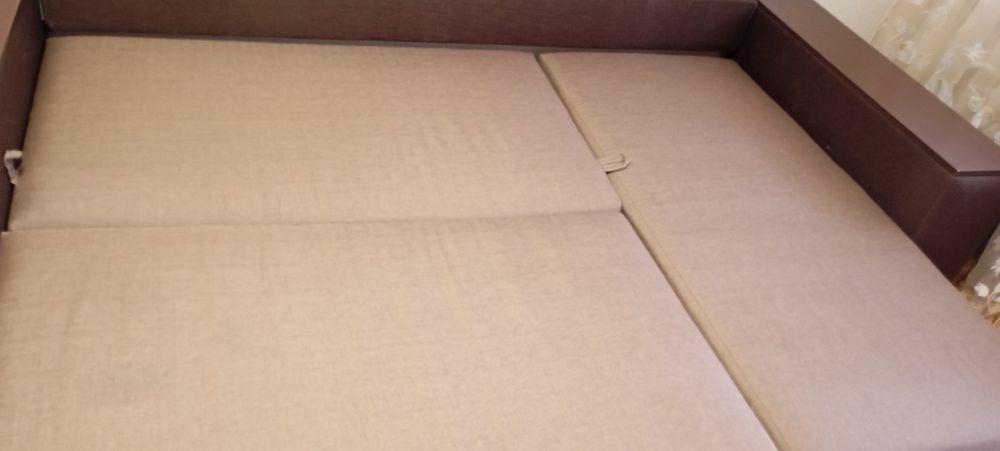 Диван угловой вместительный