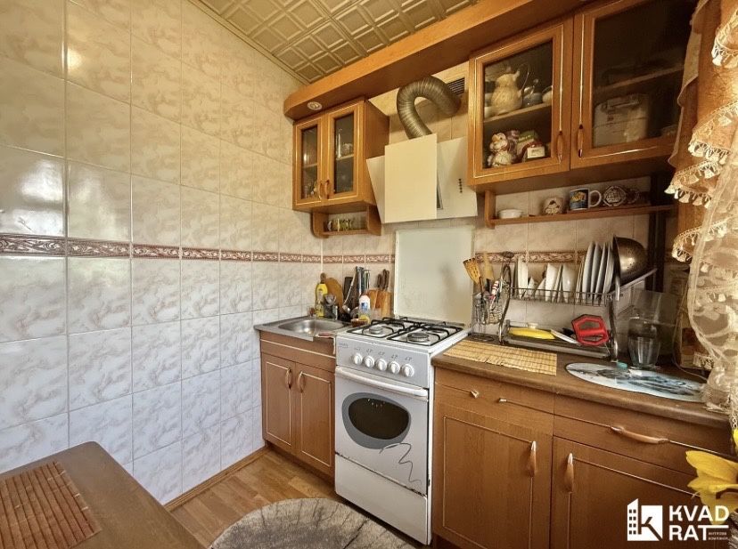 Продається світла 2 кімнатна квартира з індивідуальним опаленням