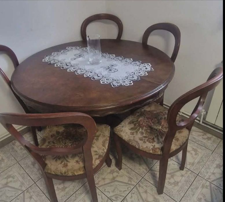 Stół z krzesłami , prawdziwe drewno