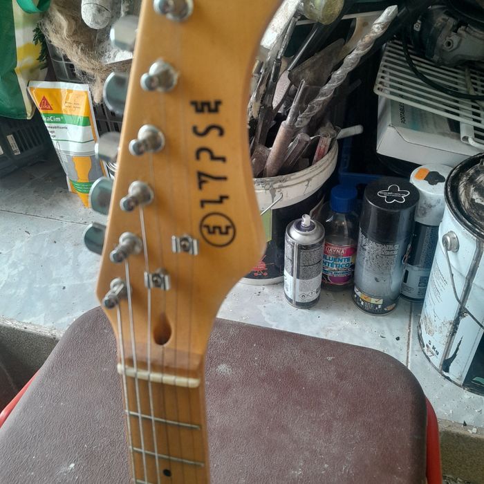 Guitarra eletrica cort