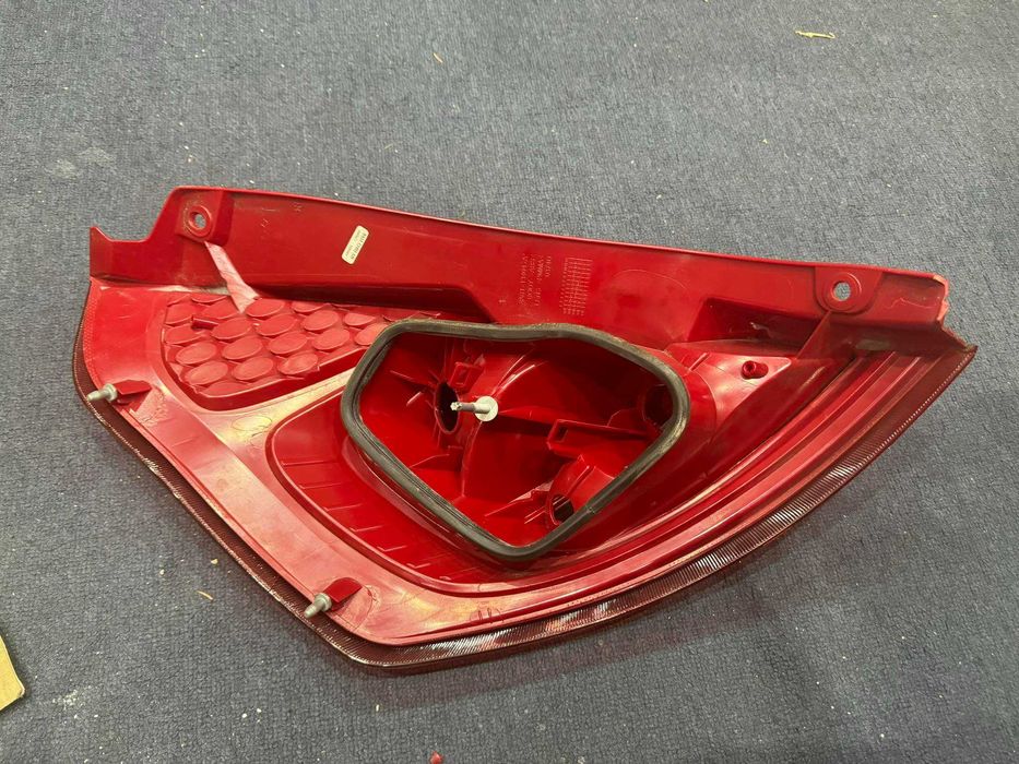 Lampa Tył Prawa FORD FIESTA MK7