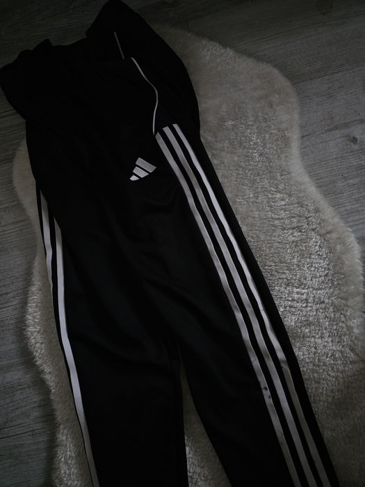 Spodnie dresowe Adidas Rozmiar M Dres dresy Adidas