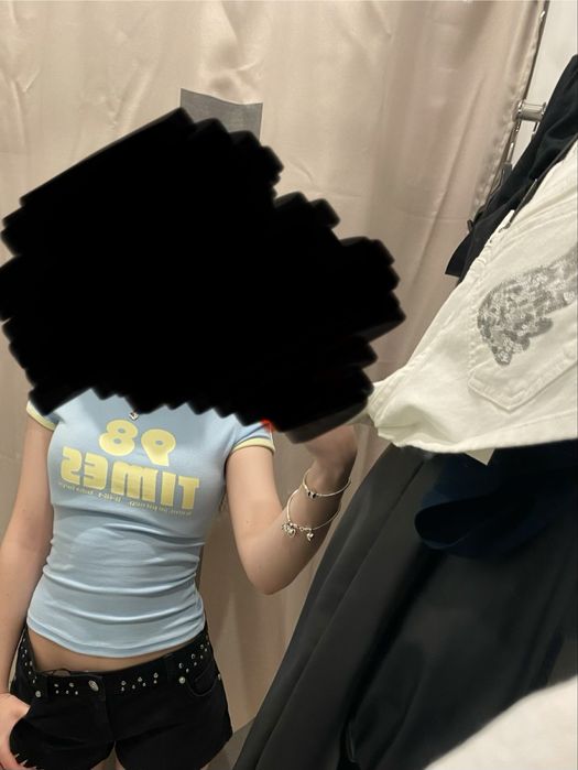 футболка топ bershka xs блакитна