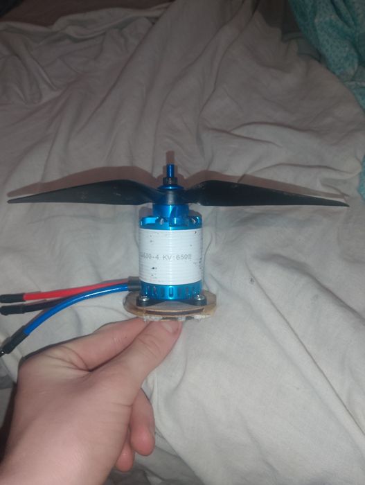 мотор для літаків з пропелером, x3530-4 KV : 650 III