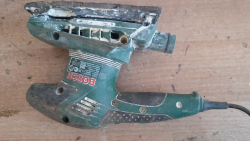 Szlifierka oscylacyjna Bosch PSS 220