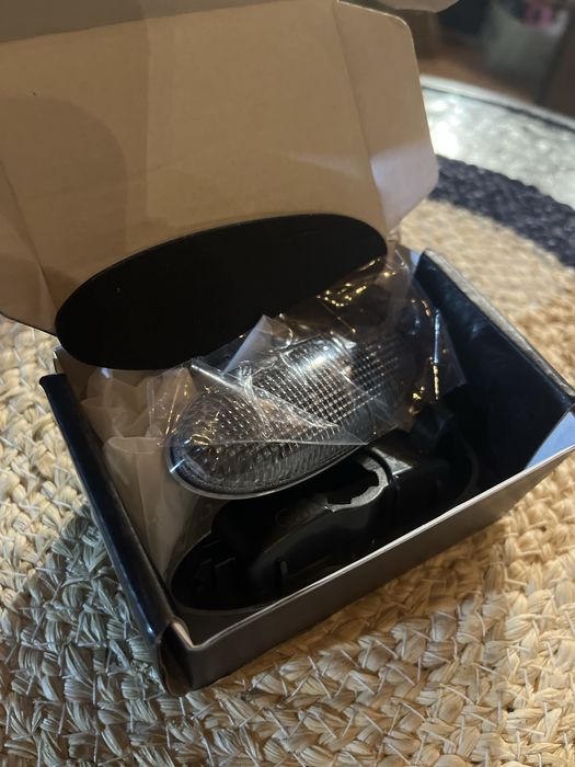 Поворотник MAZDA 323 626 MPV PREMACY MX-6