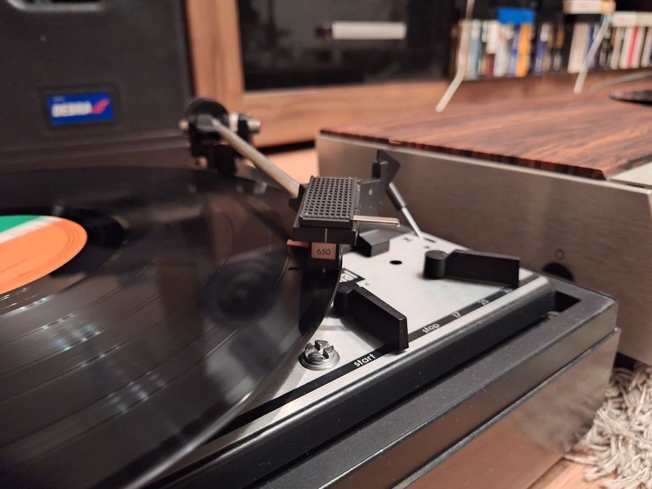 Gramofon DUAL 1214 automat