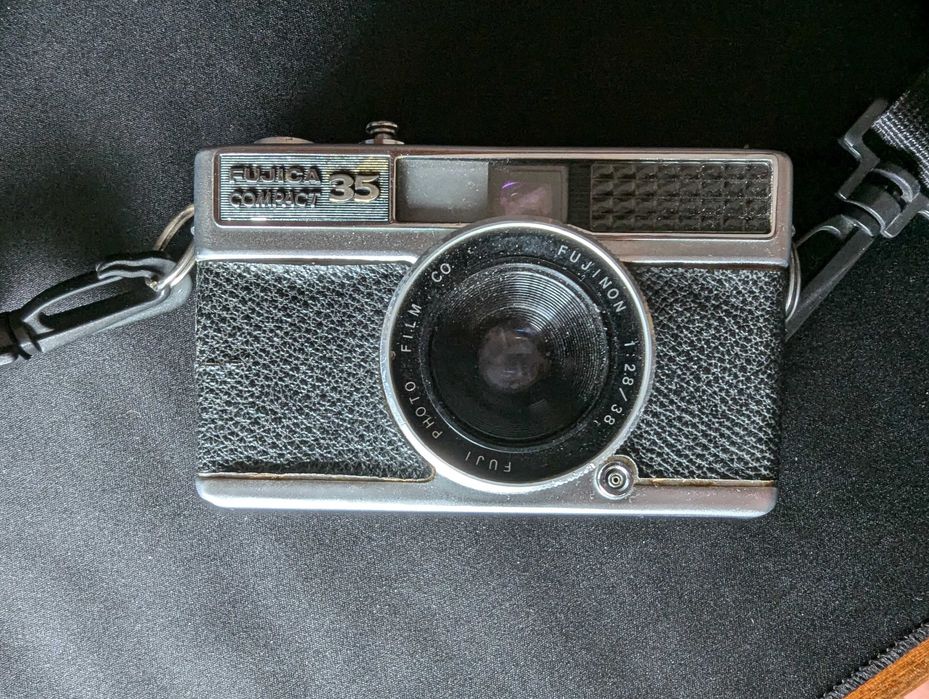 rangefinder Fujica compact 35