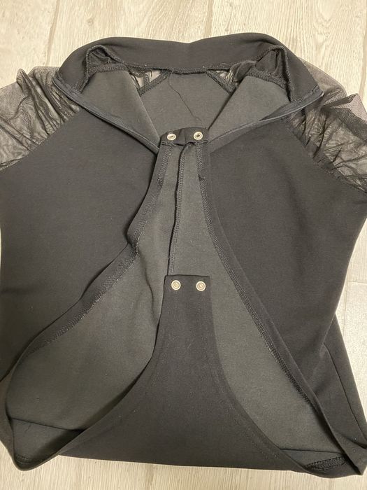 Черный боди с сеточкой и сборкой на рукавах (гольф/водолазка)