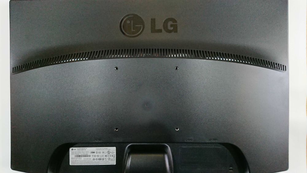 Монитор LG Flatron W2243T 22" Widescreen Full HD DVI VGA