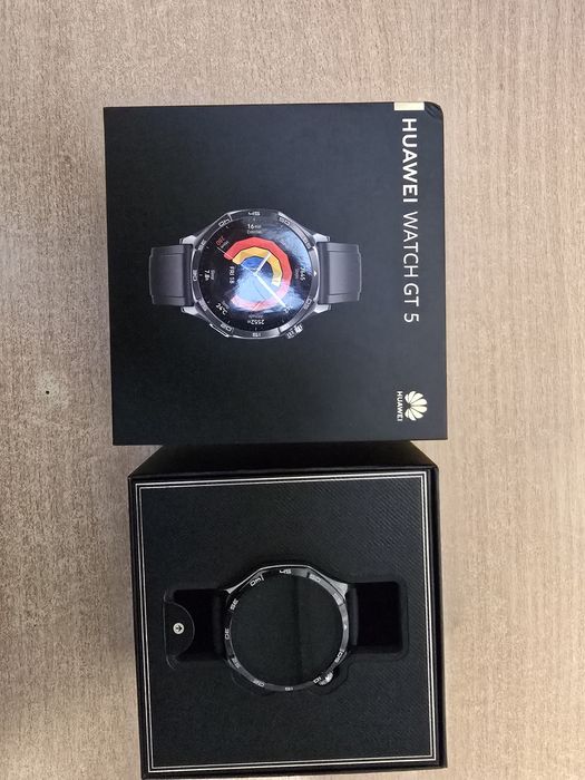 Huawei GT5 smartwatch