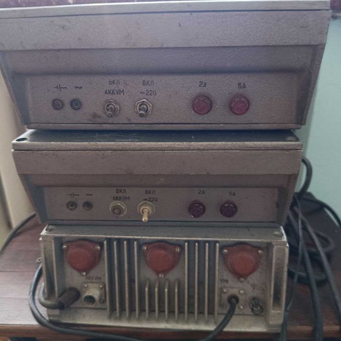 Продам блок питания к радиостанции Лён
