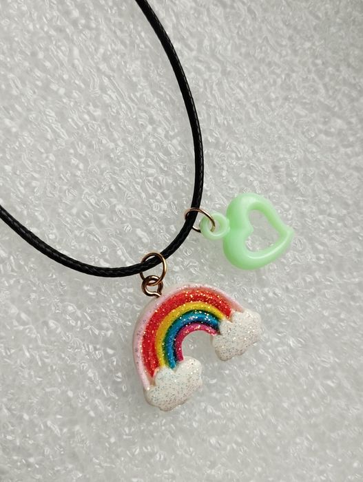 Naszyjnik z zawieszką tęcza