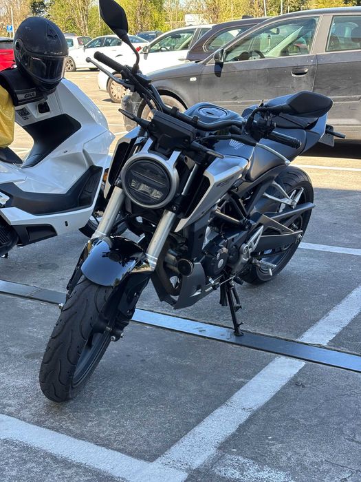 Honda CB125R Troco em Scooter Nmax, PCX