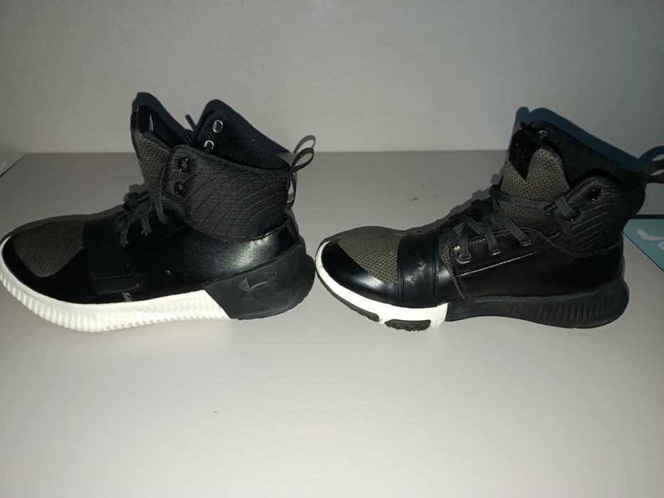 Under Armour nr 40--25.5 cm