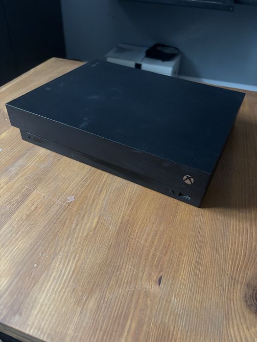 Konsola X BOX ONE X 1 TB