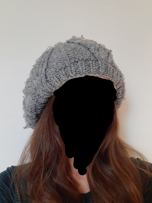 Damski, szary beret RESERVED