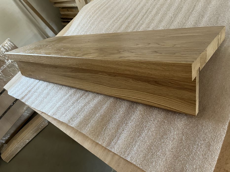 Trepy,stopień z profilem LED i podstopnicą. Dębowe stopnie.Schody