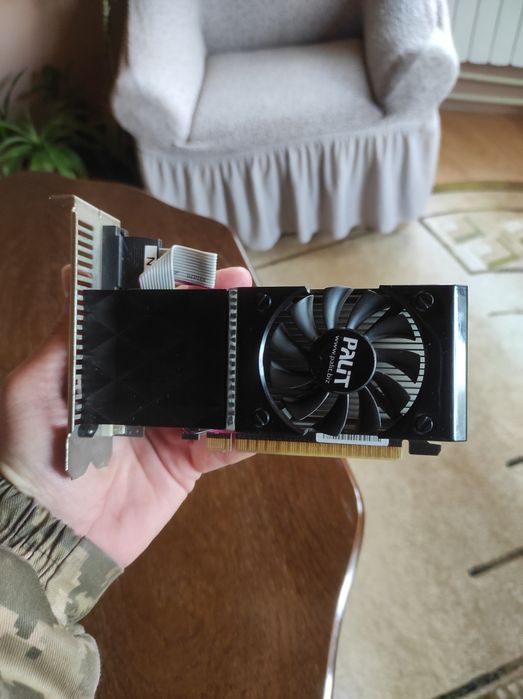 Видеокарта Gt 630 1 gb. Palit