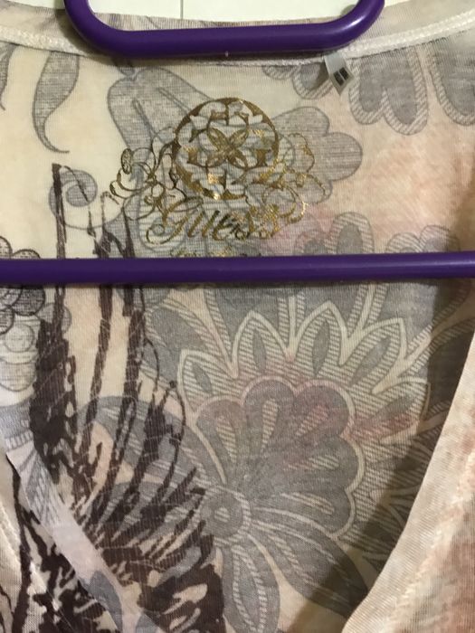 Bluzka  Guess we wzory