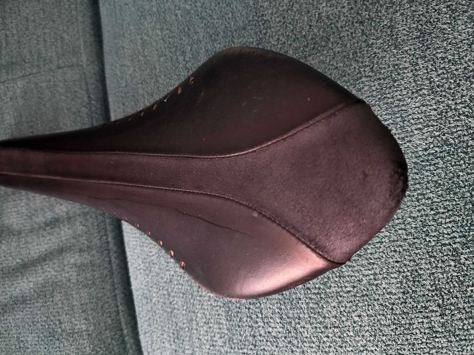 Продам вело сидуху FIZIK