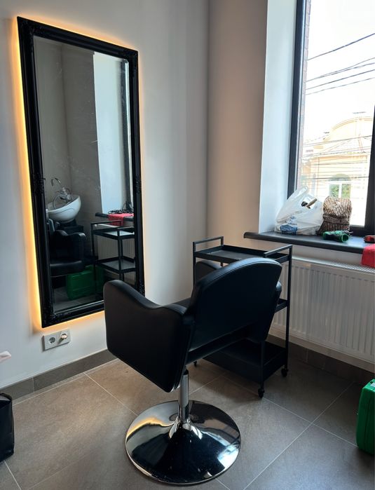 Здам робоче місце перукаря