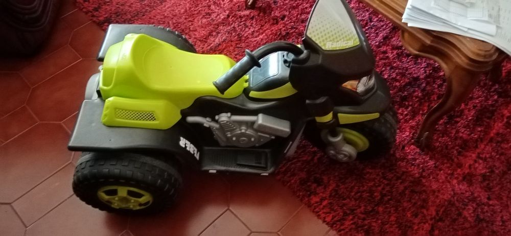Moto de bateria criança