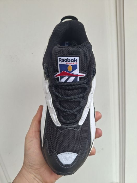 Стильні щільні кросівки для хлопчика,  Reebok 35