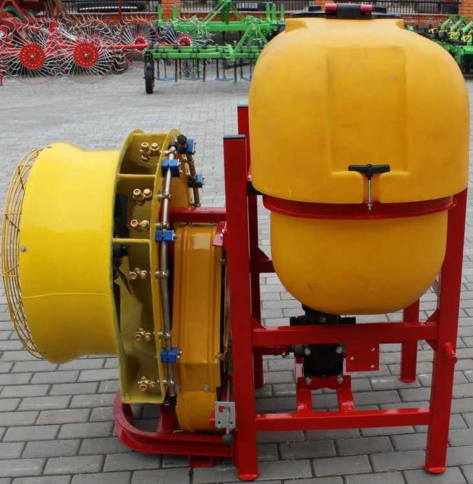 Оприскувач польовий лійка розкидач міндобрив садовий РМД до трактора