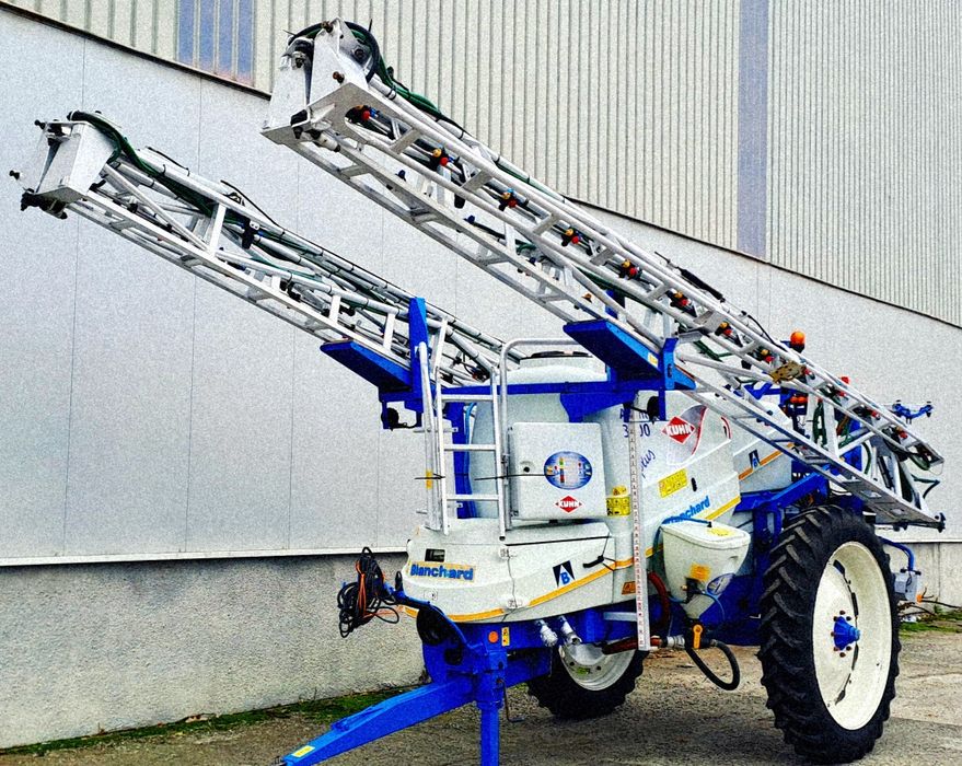 Opryskiwacz Kuhn Blanchard 3000L 28m 2010r