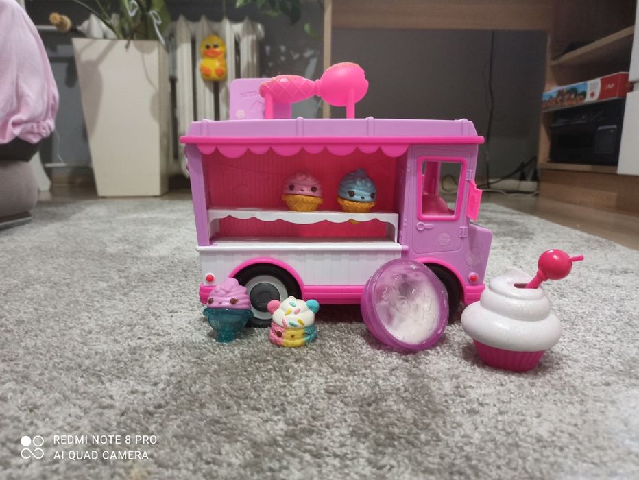 Autko num noms błyszczyki