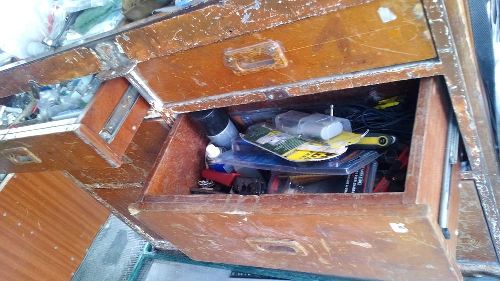 Armário Multifunções para carrinha na cor castanho