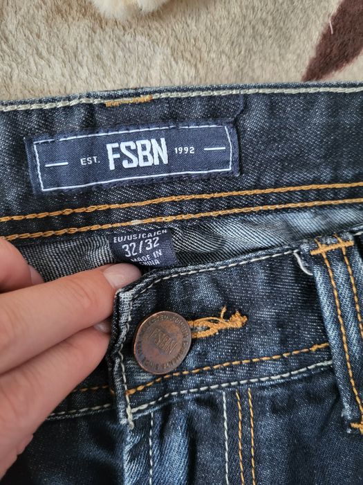 Продам джинсы б/у