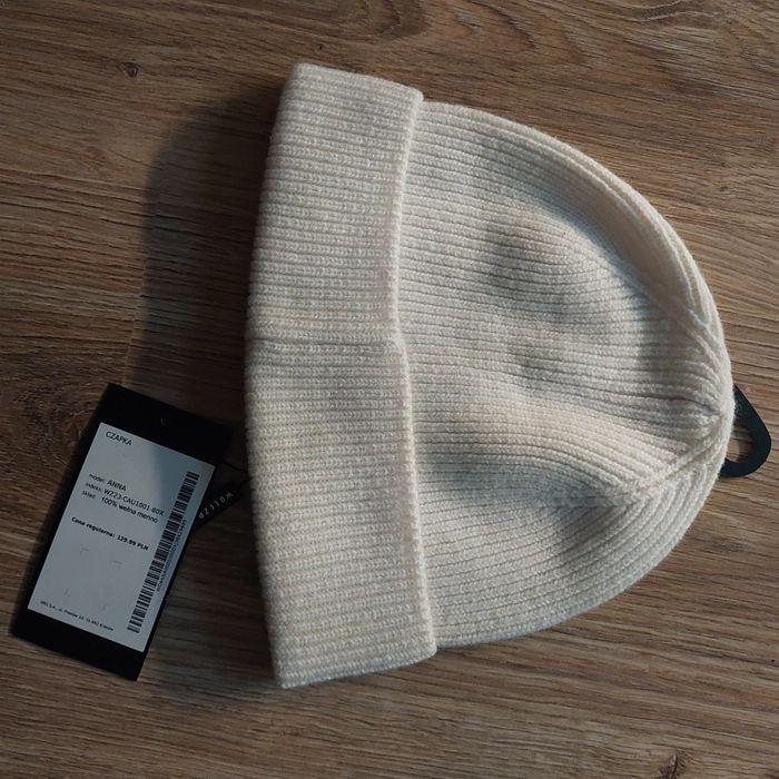 Nowa czapka wywijana Wolczanka, wełna merino