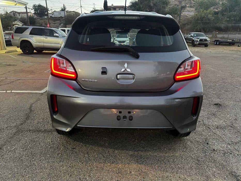 Mitsubishi Mirage ES      2021