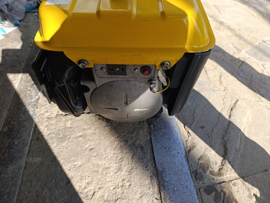 Продам генератор стан добрий 700ват!