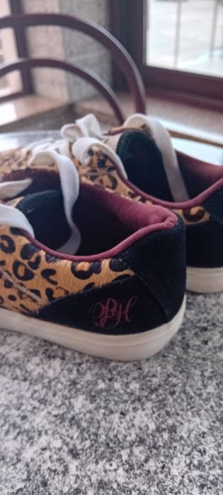 Sapatilhas leopardo de marca