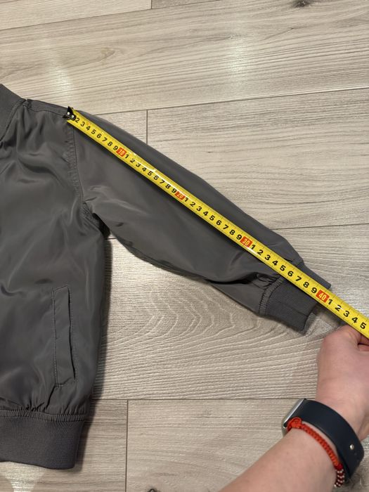 Бомпер, куртка, вітровка фірмова