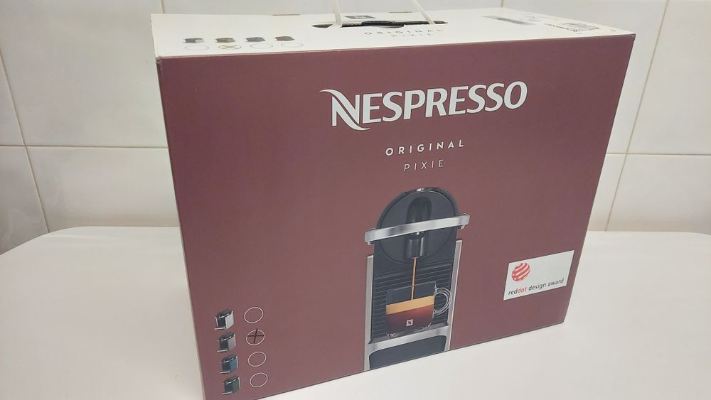 Nespresso Pixie Titan (novo design)
