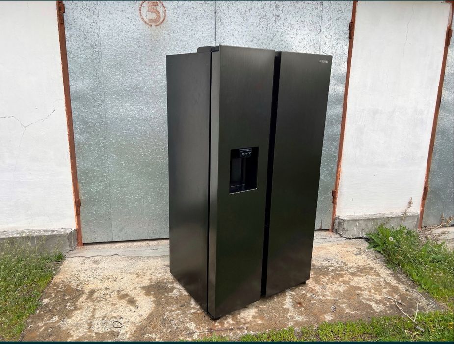 じろうさま　売約済み Продам Холодильник Side-by-Side Samsung RS6GN8321B1.Доставлю.2023