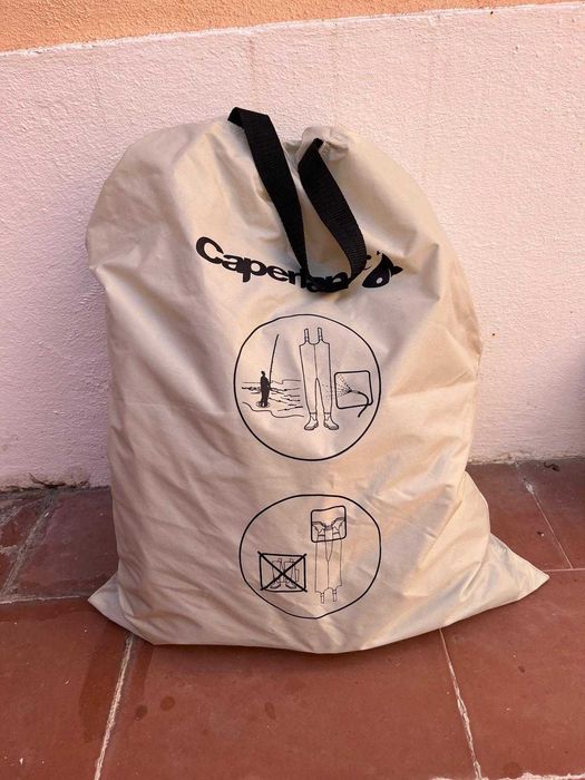 Vadeador Wader da marca Caperlan com bota nº41 para despachar.