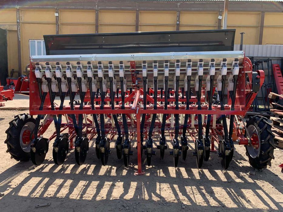 Міні сівалка зернова навісна СЗ 1,8 2,1 2,4 2,7 під трактор Ловол ЮМЗ