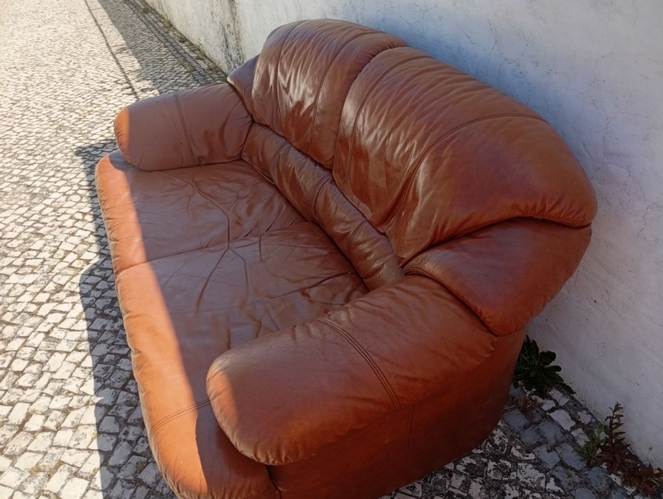 Sofá em Pele verdadeira