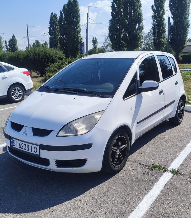 Mitsubishi Colt  2008 робот