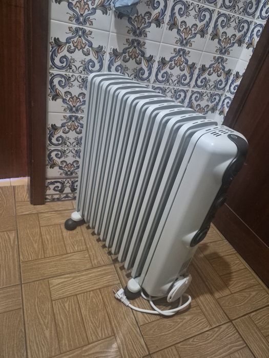 Aquecedor a Óleo Delonghi 2500W 12 elementos