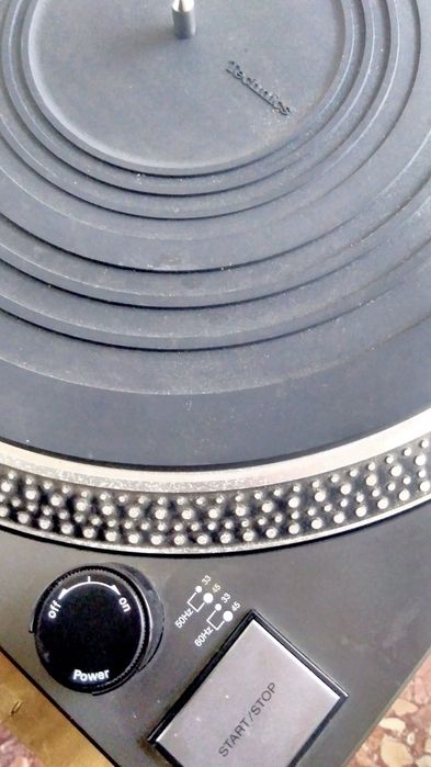 Reloop RP-1000 M2 gira discos