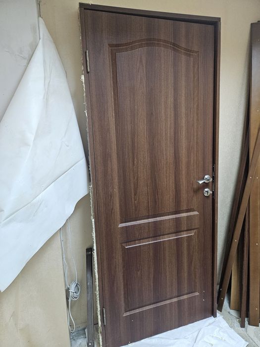 МДФ двері з коробом ,ручкою та замком