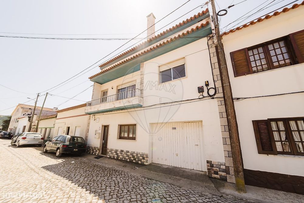 Moradia T4 para venda — Alfeizerão, Leiria
