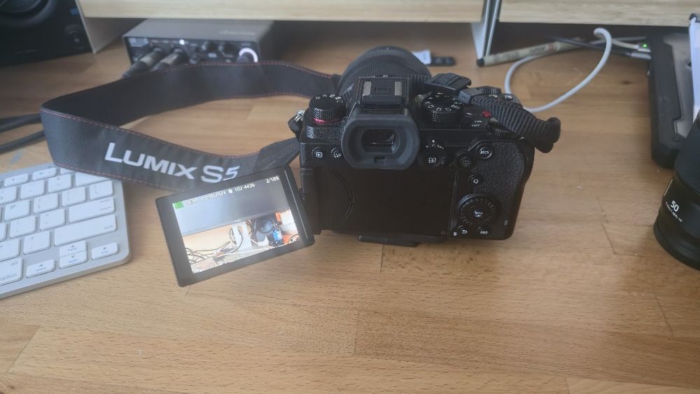Panasonic Lumix S5 + obiektyw 20-60 i stało ogniskowy 50 + bateria dod